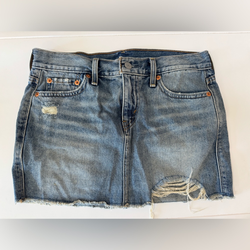 Levi’s Distressed Denim Mini Skirt Size 25